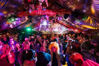 Gay Paris  a musical cave which is very hard to leave