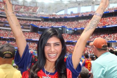 Mia Khalifa watching Spain 