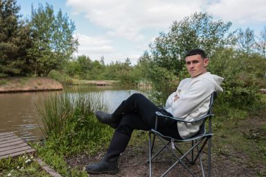 0_Phil-Foden-fishing.jpg