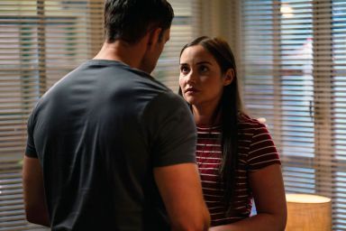 Meeting with Mark, Lauren tells him to prove how much she means to him