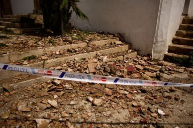 Granada earthquake: Popular holiday spot in Spain hit as tourists flee